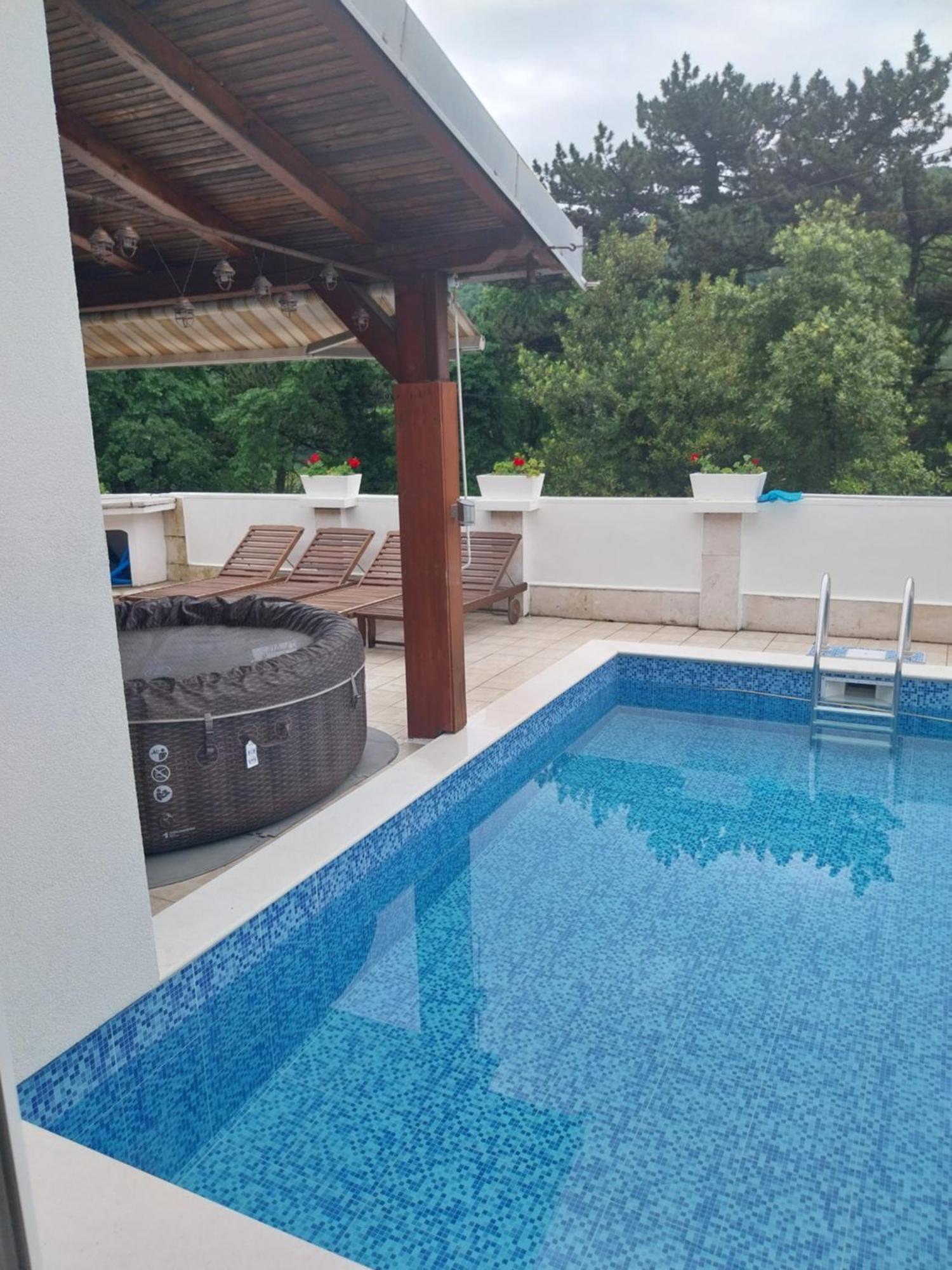 Vila Brig 108 - Private Swimming Pool And Jacuzzi Rijeka Dış mekan fotoğraf